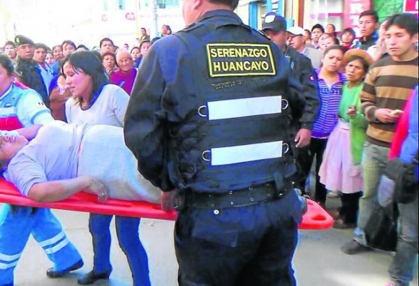 esposos-no-sueltan-8-mil-y-los-JPG_654x469