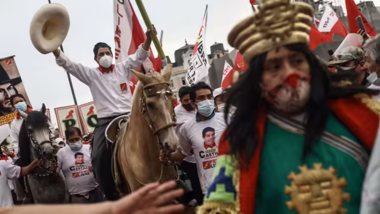 La gente busca al no político